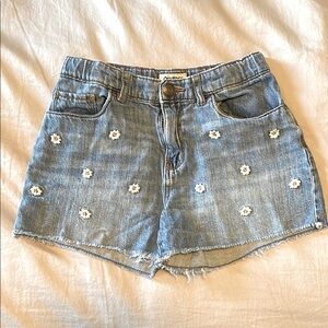 🌼 Embroidered Flower Denim Shorts